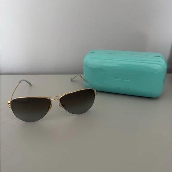 Tiffany & Co Gold Aviator Polarized Sunglasses with Case - Picture 4 of 7